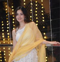 Anjali College Student - puta in Dubai