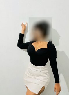Neha - escort in Colombo Photo 4 of 6