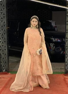 Neha - escort in Dubai Photo 2 of 6