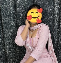 Neha only video call service - puta in Gurgaon Photo 2 of 2