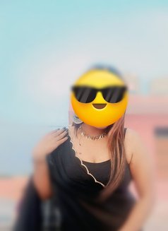 Neha - escort in Noida Photo 2 of 4