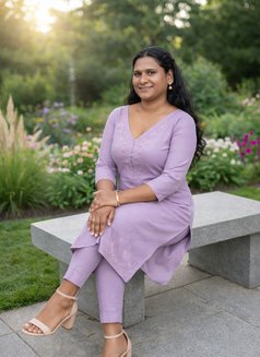 Neha - Transsexual escort in Bangalore Photo 1 of 3