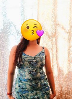 Neha Gfe Cam and real meet - escort in New Delhi Photo 2 of 6