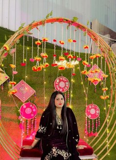 Neha House Wife Real Independent Profile - puta in New Delhi Photo 4 of 8