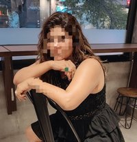Neha Independent bhabhi cam show - adult performer in New Delhi