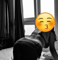 Neha Independent bhabhi cam show - adult performer in New Delhi