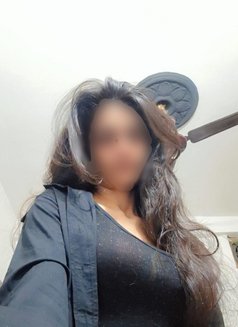 Tanvi Independent Escort Delhi - escort in New Delhi Photo 1 of 3