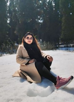 Neha Independent Escort Service - puta in Kolkata Photo 3 of 23
