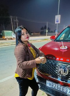 Neha Independent Escort Service - puta in Kolkata Photo 10 of 23