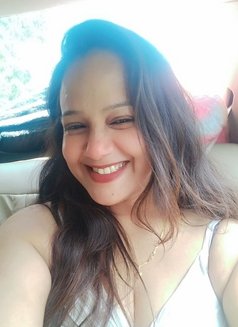 Neha - puta in Bangalore Photo 2 of 3