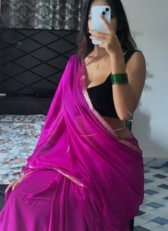 Neha - puta in Bangalore Photo 4 of 4