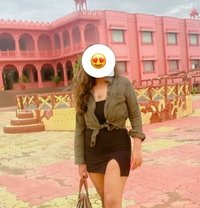 Neha ( cam show or meet) - puta in Chandigarh