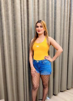 Neha - escort in Dubai Photo 2 of 4