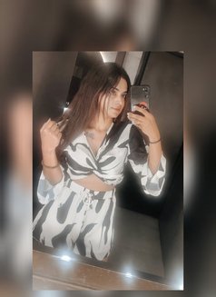 Neha - puta in Dubai Photo 2 of 3