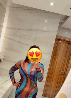 Neha - escort in Dubai Photo 3 of 12
