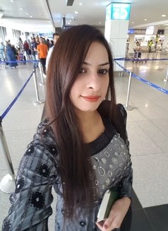 Neha - escort in Dubai Photo 1 of 3