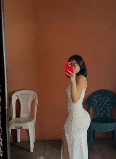 Neha - puta in Kolkata Photo 4 of 4