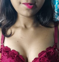 Neha - puta in Kolkata