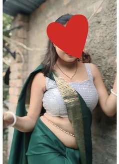 Neha - puta in Kolkata Photo 3 of 3