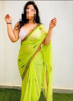 Bhabhi for cam - escort in Kolkata Photo 1 of 2