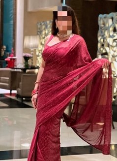 Bhabhi for cam - escort in Bangalore Photo 2 of 2