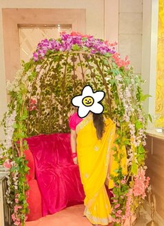 Neha - escort in New Delhi Photo 4 of 6