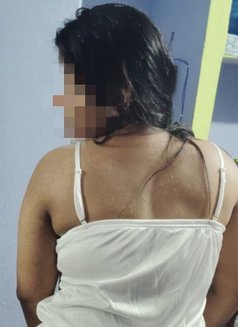 Neha - puta in New Delhi Photo 3 of 5