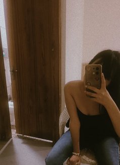 Neha - escort in New Delhi Photo 2 of 5