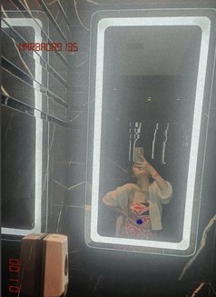 Neha - escort in New Delhi Photo 3 of 5