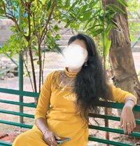 Neha - puta in Pune