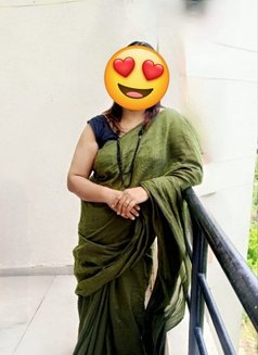 Neha - puta in Pune Photo 1 of 3