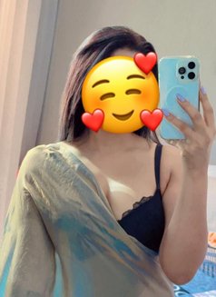 Neha Indian Model in Business Bay - escort in Dubai Photo 3 of 10