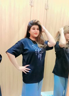 Neha Kakar - escort in Muscat Photo 3 of 6