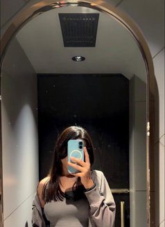 Neha Parmar - puta in Rajkot Photo 1 of 6