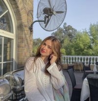 Neha Raj - puta in Dubai