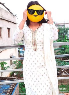 Rani (Real Meet and Cam Show) - puta in Pune Photo 1 of 2