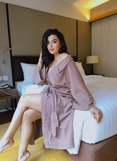 Neha Sharma - escort in Abu Dhabi Photo 2 of 4