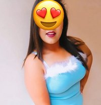 Neha Sharma - puta in Candolim, Goa