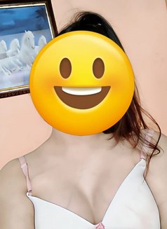 Neha Singh Cam and real meet - puta in New Delhi Photo 9 of 11