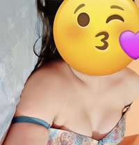 Neha Singh Cam and real meet - puta in New Delhi Photo 5 of 6