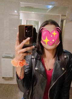 Neha Singh - escort in Mumbai Photo 2 of 4