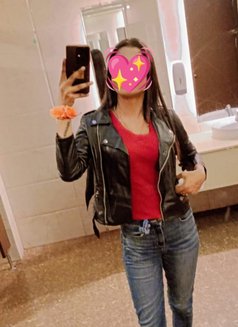 Neha Singh - escort in Mumbai Photo 4 of 4