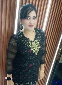 Neha Singh - escort in Hyderabad Photo 1 of 2