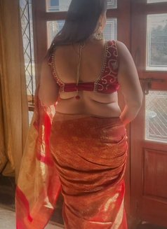 Neha Singh - escort in New Delhi Photo 1 of 15