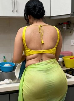 Neha Singh - escort in New Delhi Photo 8 of 15