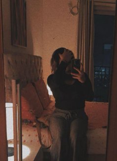 Neha Singh - escort in New Delhi Photo 9 of 15
