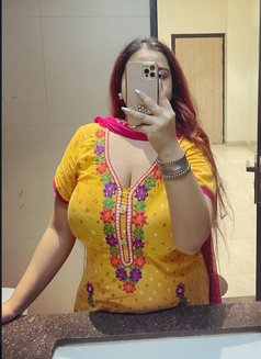 Neha Singh - escort in New Delhi Photo 10 of 15