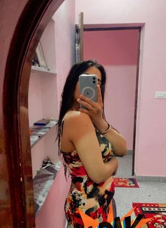 Neha Singh - escort in New Delhi Photo 13 of 15