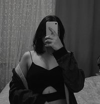 Neha Slim and Light Weight Girl - escort in Colombo