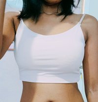 Neha Slim and Light Weight Girl - escort in Colombo